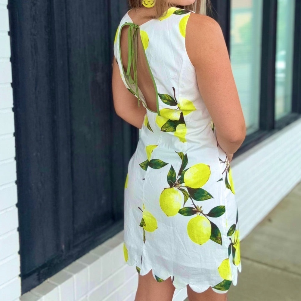 Lemon Scallop Dress - Picture 9 of 9